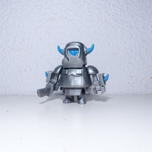 🎲 Figure of mini PEKKA Clash Royale・ STL File for ・Cults